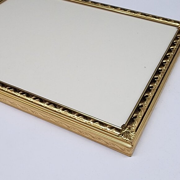 Vintage Ornate Gold Tone Picture Frame With Applied Corners Velvet Backing 10x8 - Picture 7 of 9